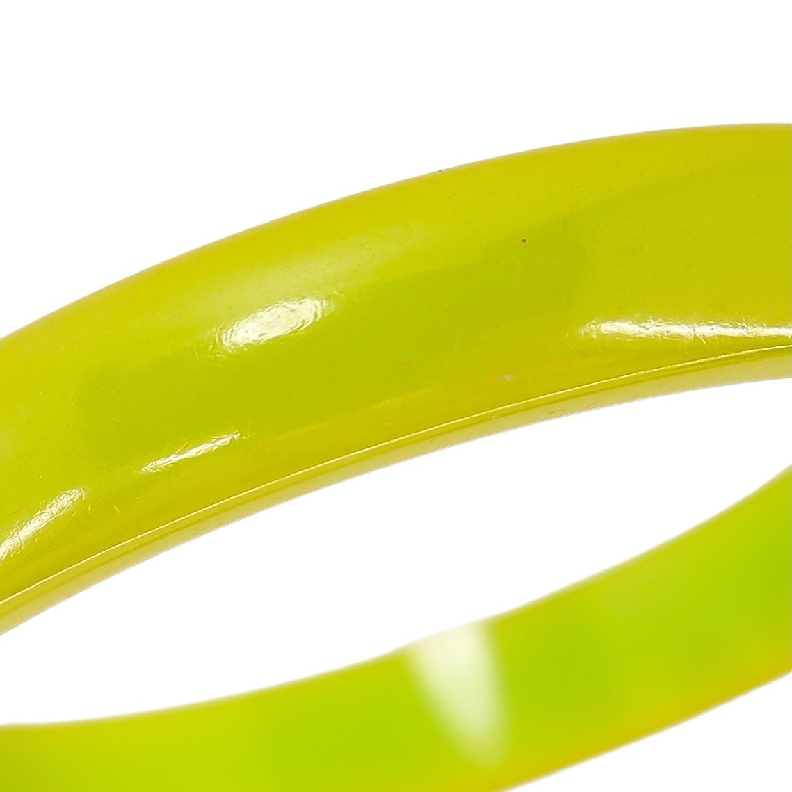 Vintage Green Bakelite Bangle - Chartreuse / Lime / Green Pea Color image 7