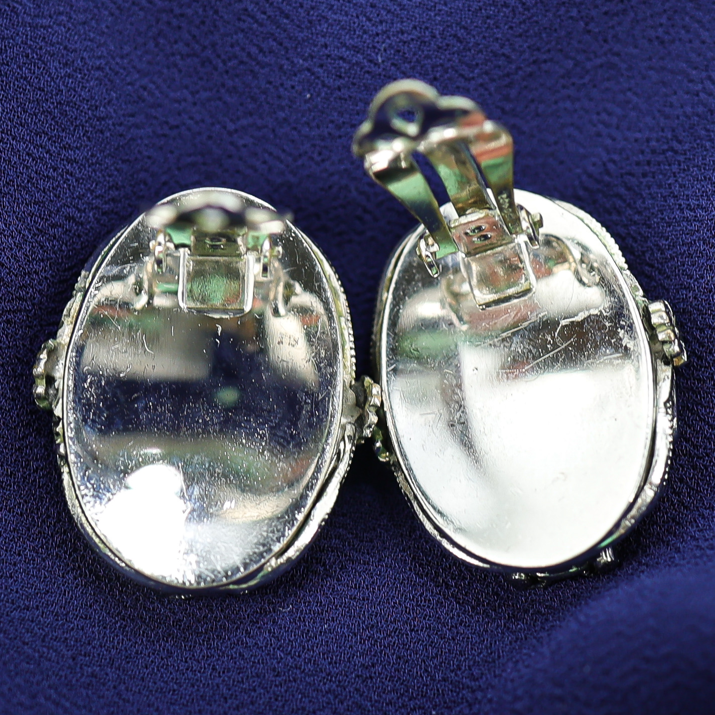 Large Whiting & Davis Mother Of Pearl Oval Earrings In Ornate Silver Tone Setting image 3