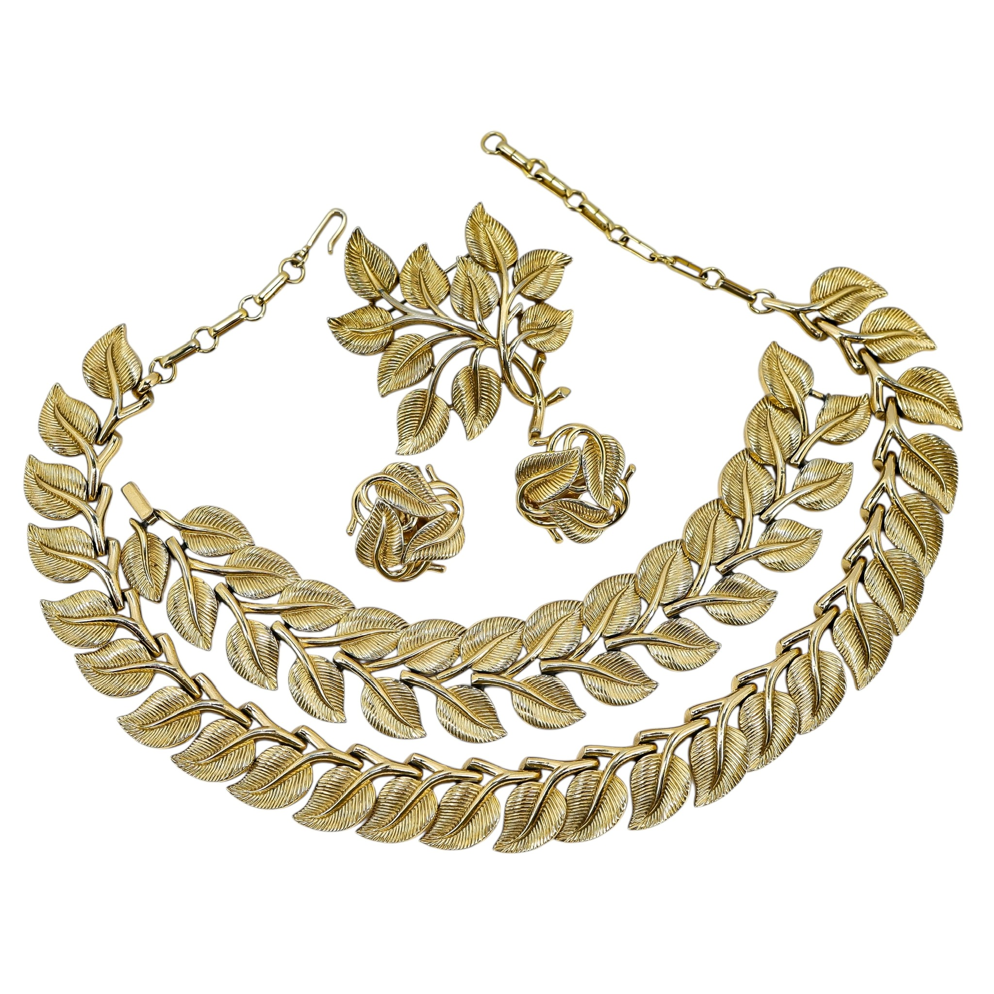 Crown Trifari Gold Tone Sculptural Leaves Full Parure 4 Piece Jewelry Suite Set