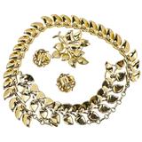 Crown Trifari Gold Tone Sculptural Leaves Full Parure 4 Piece Jewelry Suite Set – Collectible vintage designer item